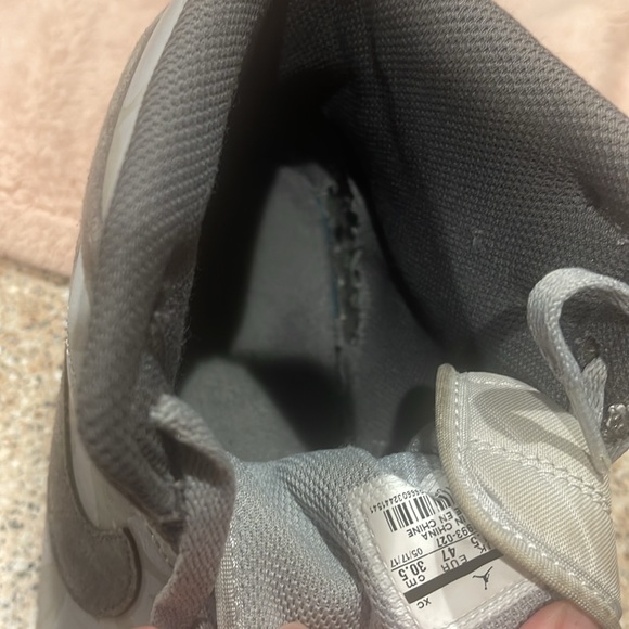 Men's Air Jordan 1 Retro High Wolf Grey AA3993-027 - Picture 11 of 12